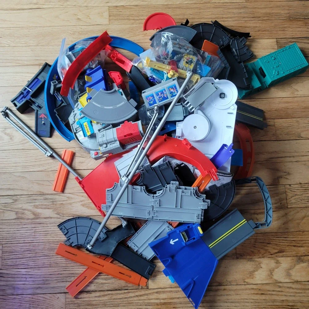 4 Set LOT Hot Wheels Beat‎ That Ultimate Raceway Hot-Rod Garage Super Jump
